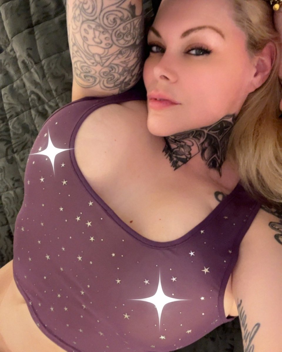 MercyBombshell's tweet image. For the unedited version and more, click the link in my bio 💋