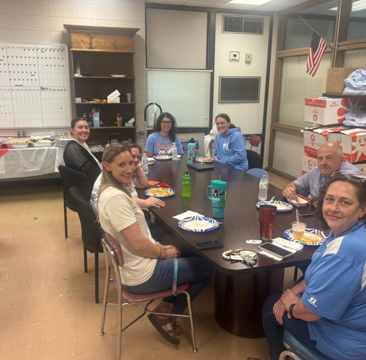 The Comets baseball team showed their appreciation for our awesome teachers Friday!

We provided our teaching staff with a Fajita bar for lunch, sponsored by Jalepenos of Albamarle. 
#cometsbaseball
