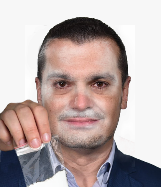 "Mi solidaridad con Emmanuel Macron ante las calumnias de los chairos en redes. Saludos desde México, su amigo en la loquera"

Jorge Triana