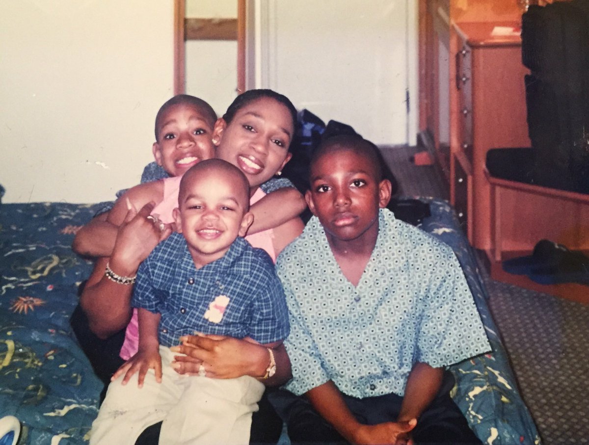 PopsAgnew99's tweet photo. Happy Mothers day to the Love of my life. Our boys are the men they are today because of the guidance and love they received from you. Now they are Fathers and husbands and our youngest is a soon to be husbands.we Love you Dearly. ⁦@Rmka99⁩ https://t.co/8Jn9Iu50Ap