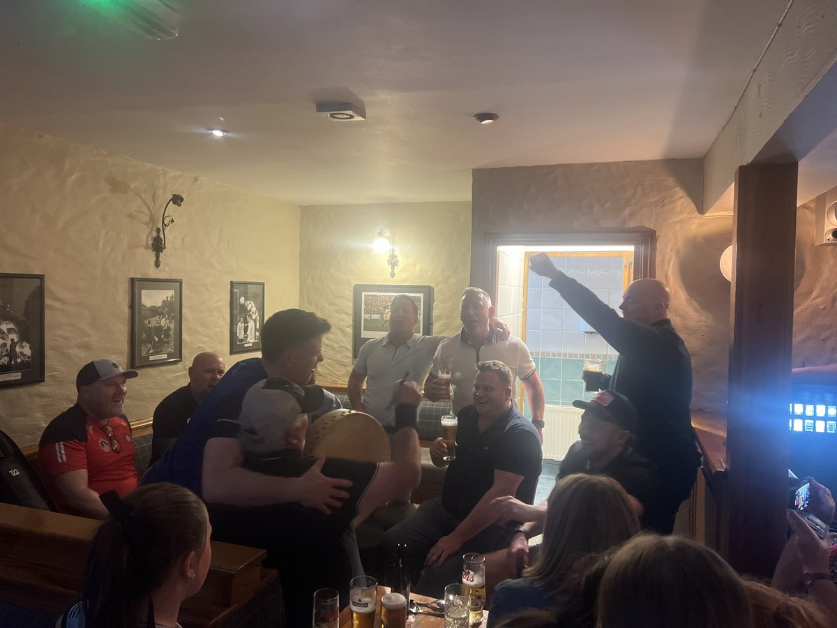 Brilliant evening spent in <a href="/DaloAnto/">Anthony Daly</a> ‘s with <a href="/the2johnnies/">The 2 Johnnies</a>