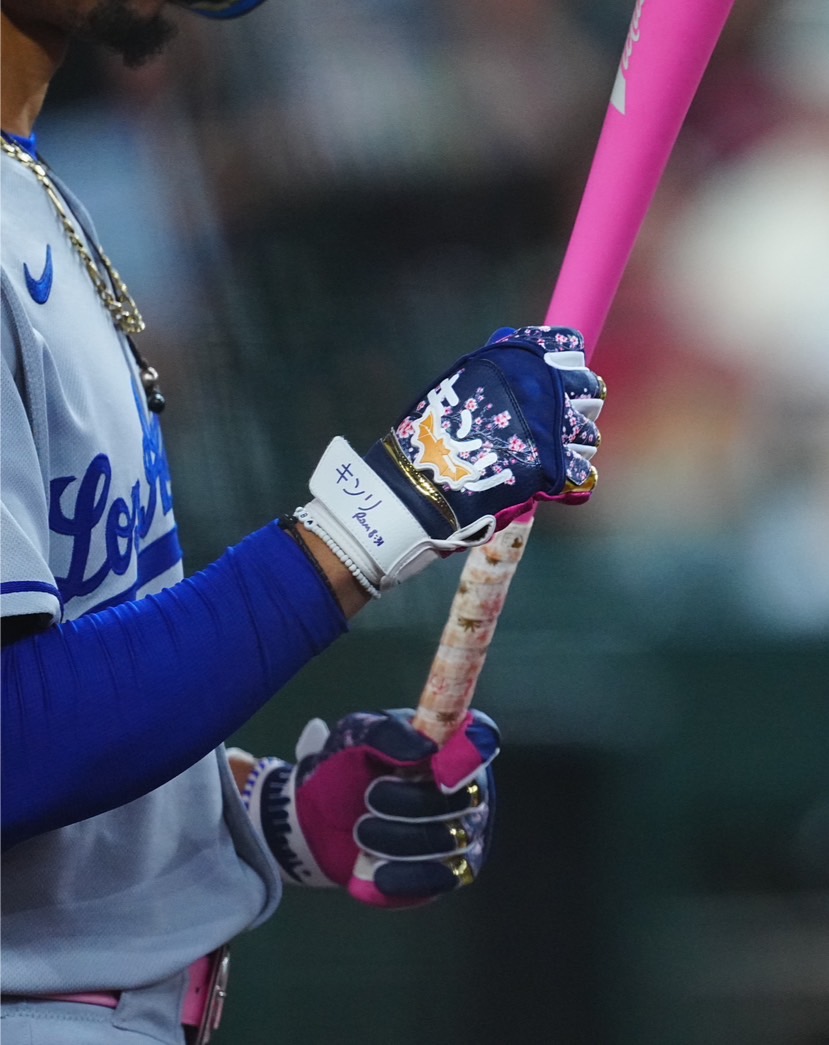 ドジャース 現地発📸 ムーキー・ベッツ内野手のバッティンググラブに