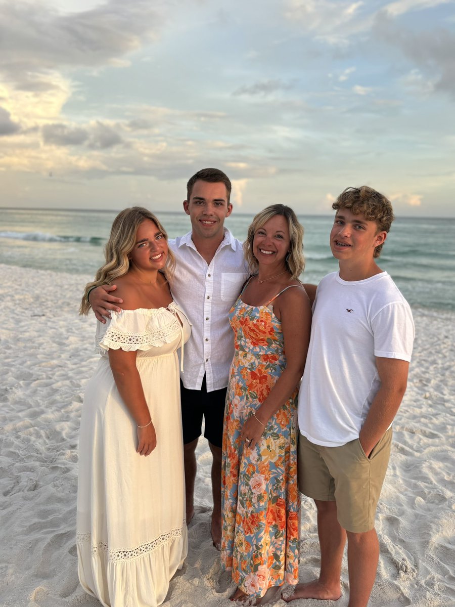 Curt Bly (@coachcbly) on Twitter photo Happy Mothers Day to all the moms out there, but especially this one! We love you <a href="/MrsBly_MECC/">Melissa Bly</a> ! Happy Mothers Day to all the moms out there, but especially this one! We love you <a href="/MrsBly_MECC/">Melissa Bly</a> !
