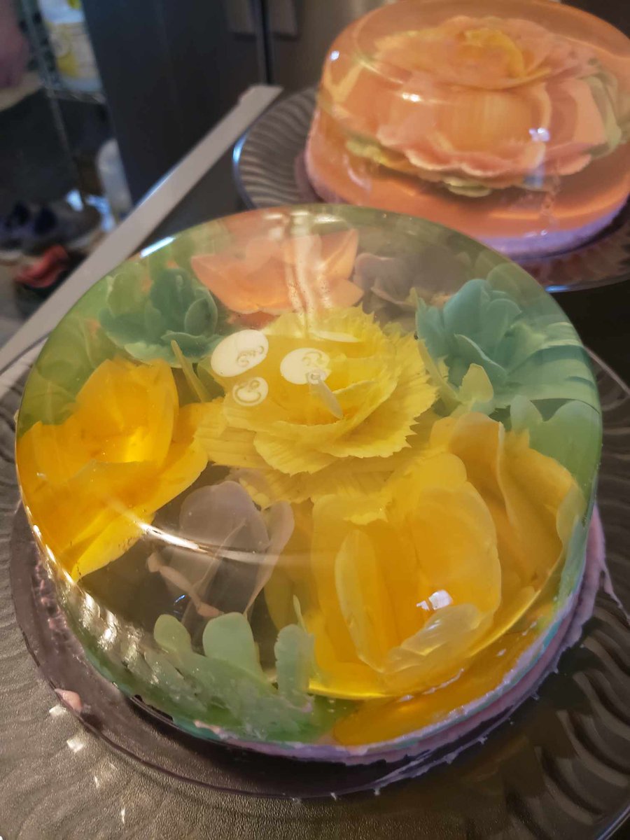 AmberTheAwkward's tweet photo. Made some cakes for my sister's birthday and for mother's day. Pretty happy with how they turned out. Felt like sharing 🩷
#raindropcake #MothersDay #dessert https://t.co/hmU8prBGND