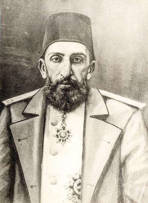 Atası Abdülhamid'i yürekten seven: yoruma bayrak bıraksın.