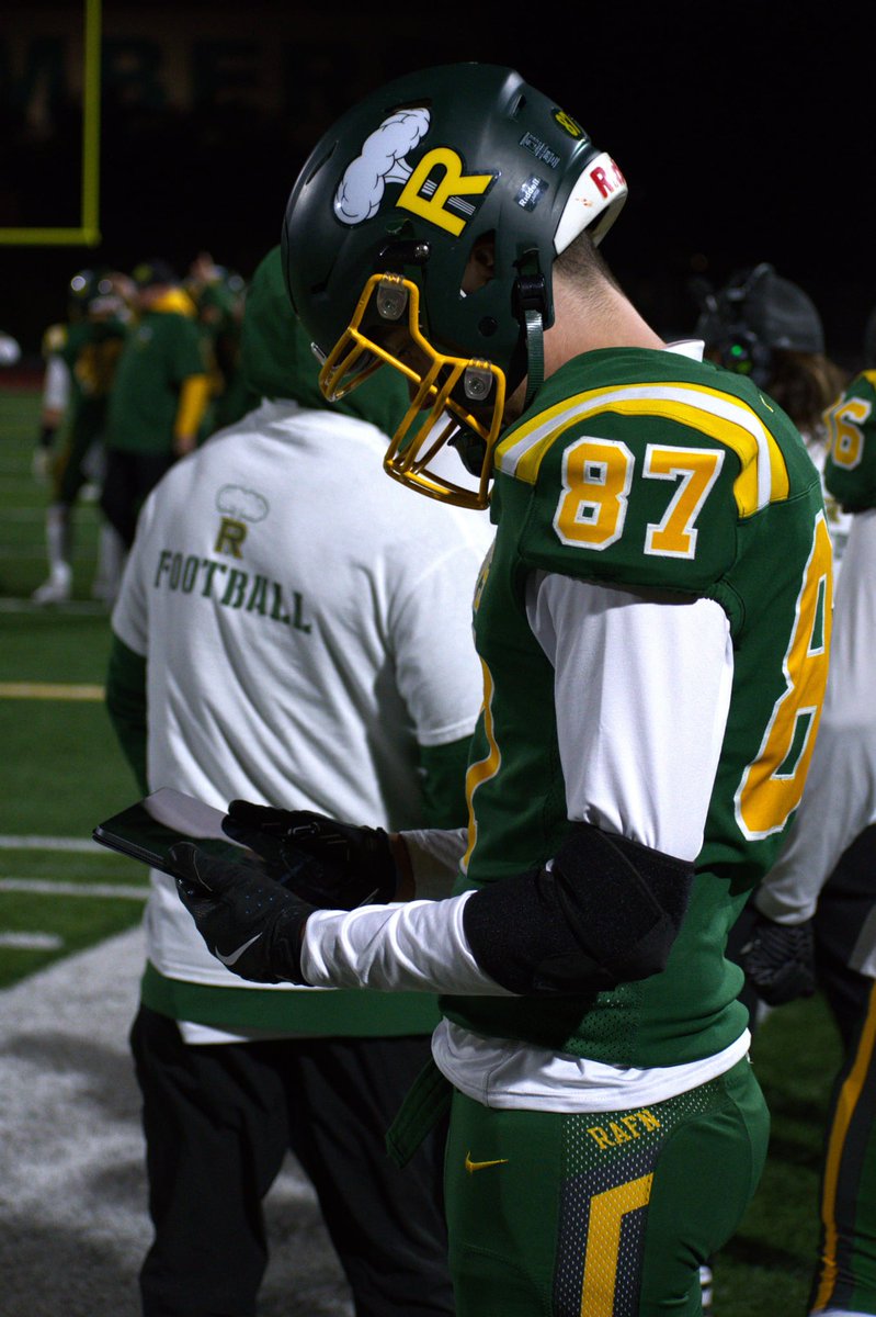 If you don't see me on the field I'm watching coco melon on the sidelines, all jokes though best way to get better during games is to see where you went wrong last play. If you want to get better there's always time for learning.

Tight ends are the happiest positions in