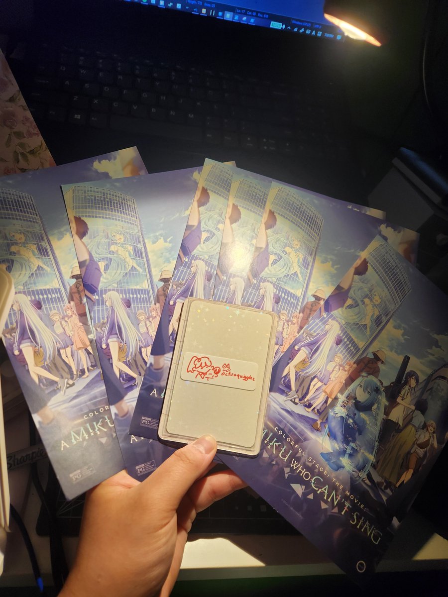 alright heres the giveaway for the ensekai movie codes that my dad picked up !!! 
6 winners , one code each . just like and retweet , no need to follow (unless you win so i can dm you ^-^)
good luck everyone ! giveaway ends on may 15 whenever i get home from school 👍