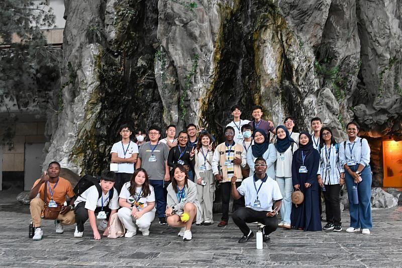 Ocean Challenge 2025 looks for youth entries.
 ▶️tinyurl.com/2s5y75up