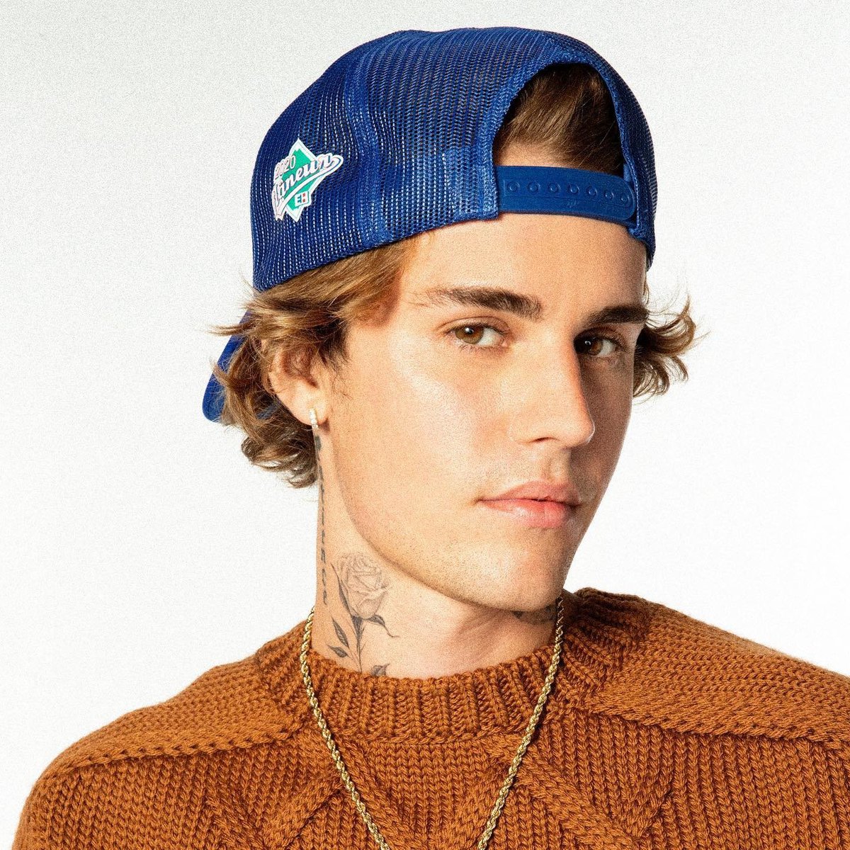 poponze's tweet image. Justin Bieber começou a seguir a atriz brasileira Cecília Chancez (Dona de Mim) no Instagram.