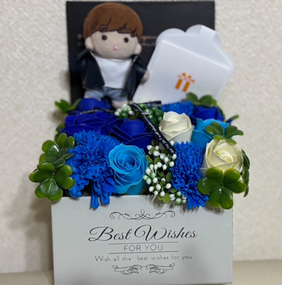 あずさ〜
ありがとう😭
だいすきだよ🥰

#母の日
#BlueRose
#ウヨニ
#大切な人