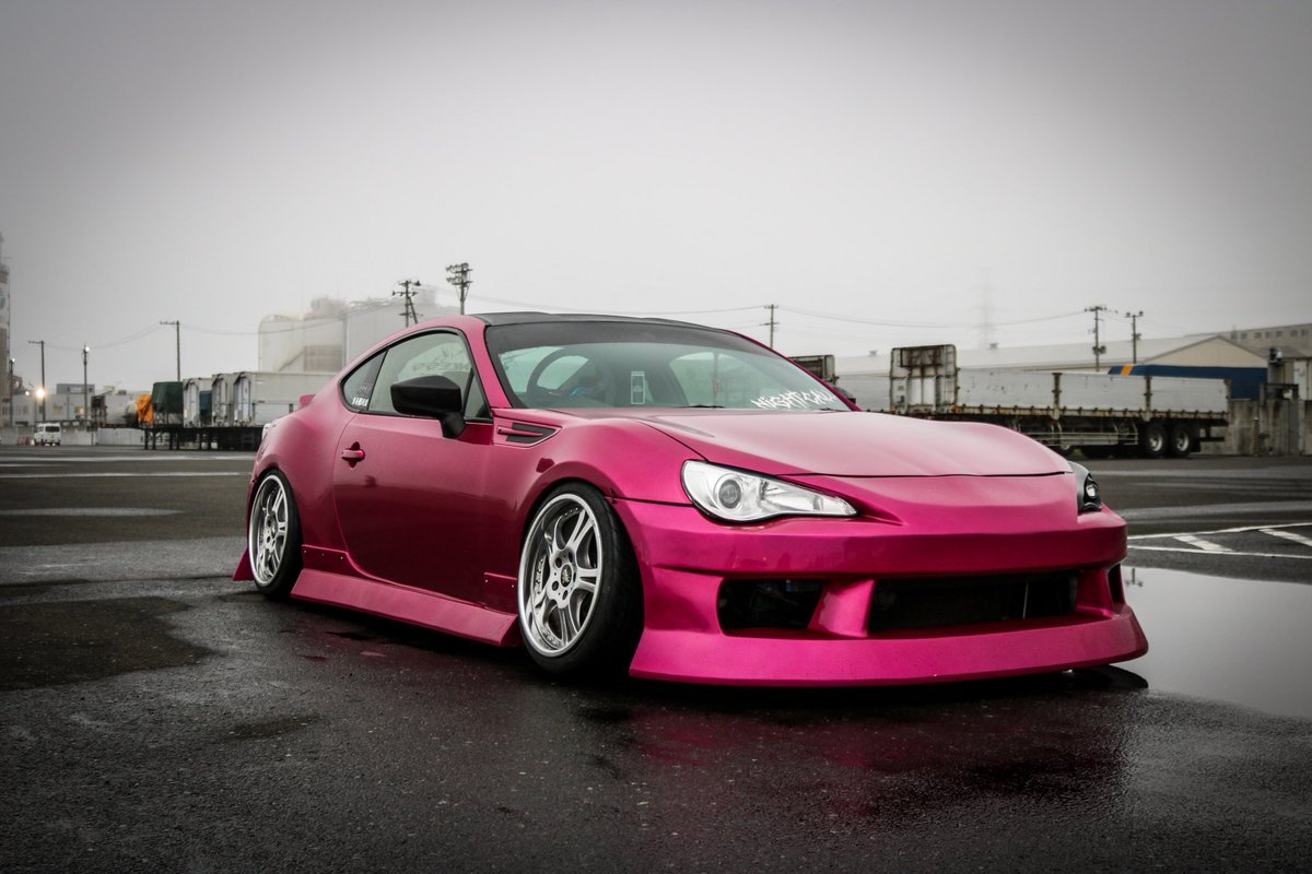 ts_brz_'s tweet photo. 💀new style💀

★オールペン　ローズピンクメタリック

★ホイール　Weds Kranze Cerberus Ⅰ

★ヘッドライト交換

知り合いの方に塗装して頂きとても綺麗な色に染まりました🩷

ホイールは彼女と一緒に磨いて素人なりのポリッシュになりました！ https://t.co/bphK03oG0i