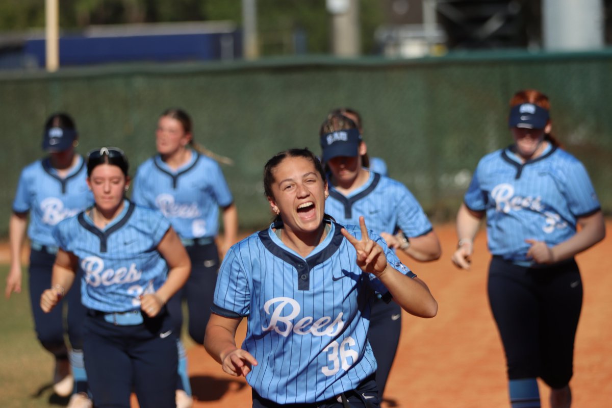 SAUBeesSoftball's tweet photo. 2026, 2027 and 2028 grads, join us for our upcoming St. Ambrose prospect camps on May 18 and June 3! Work with our players and coaches. Learn new skills and show us yours! We hope to see you there! GO BEES!! Camp info here:
https://t.co/H3fuZAYZaS https://t.co/PqE5ZwyIql