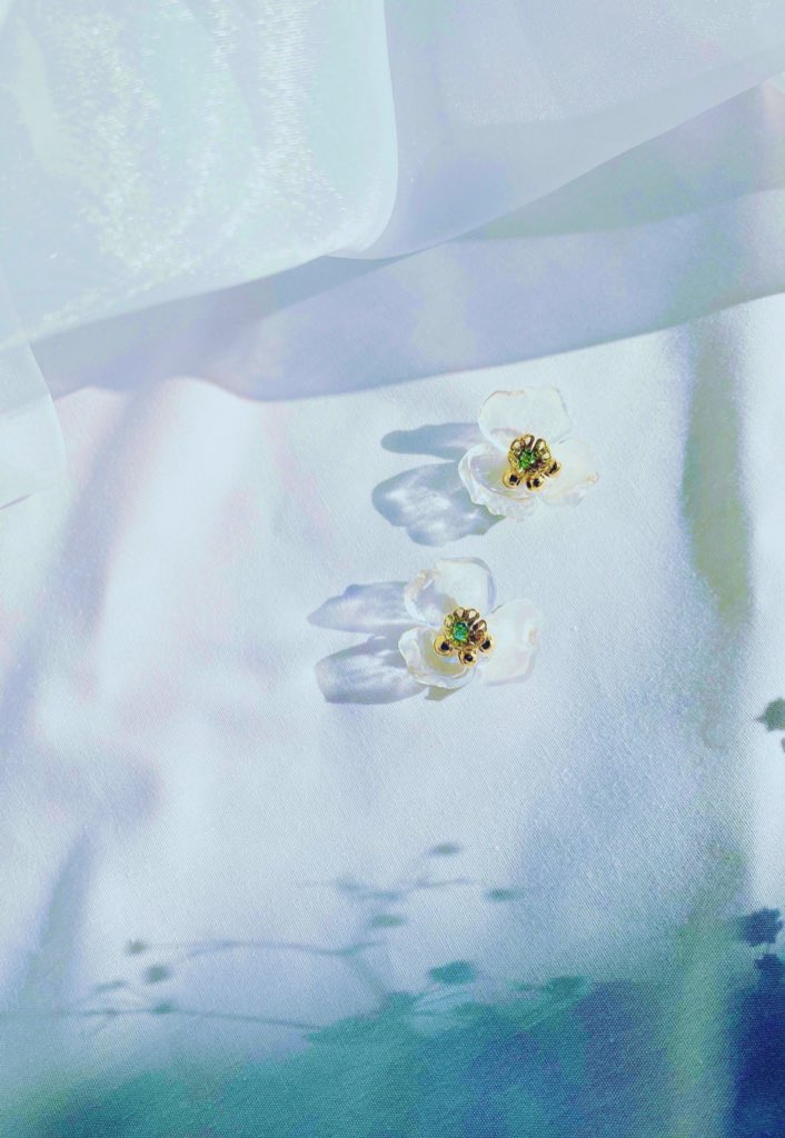 tibtiv's tweet photo. #見ただけでひんやり

氷みたいなお花🌼

https://t.co/x1XGxrYJ8d https://t.co/2UTqae3ILI