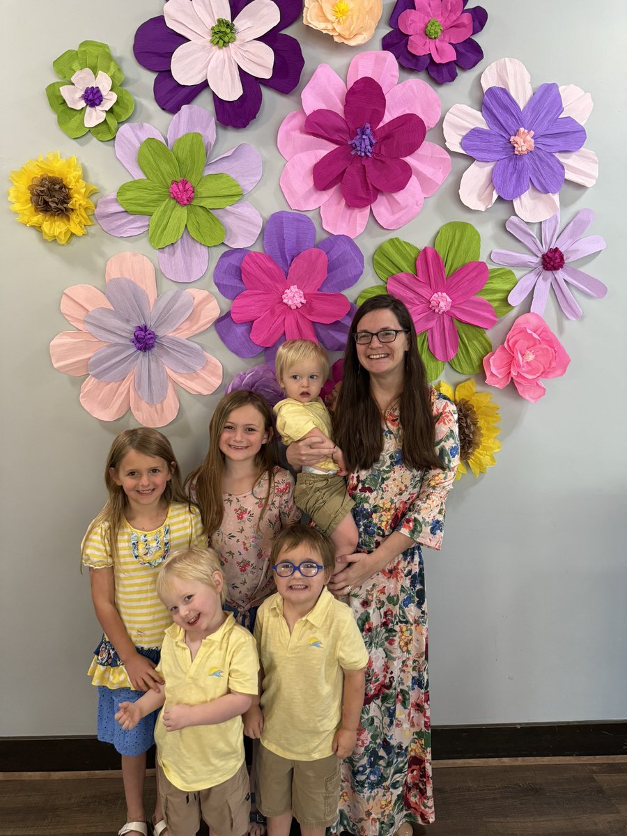 mannstipe's tweet image. My babies that made me a mamma and the world’s best mamma ever. Thank you Jesus.