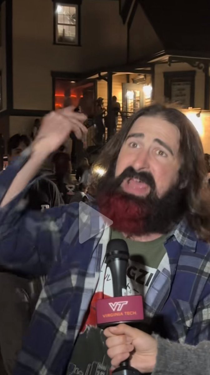 why does fake noah kahan kind of look like <a href="/ItalianBach/">ItalianBach</a> does anyone else see it