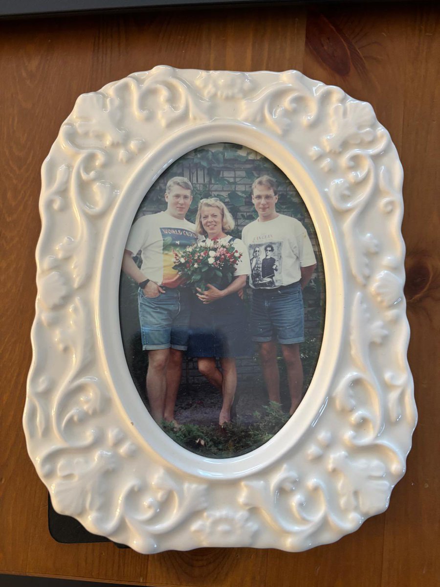 <a href="/douggilmour/">Doug Gilmour</a> 4-3 Leafs