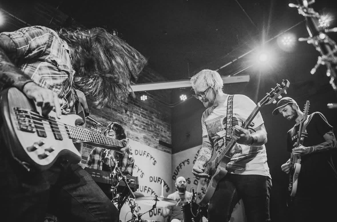 Full Blown Meltdown (@fullblownmltdwn) on Twitter photo 365 Days of DIY pt 2
DAY 131: <a href="/bugheaven_/">🐛Bug Heaven🌌</a>
FFO: Armor For Sleep, Taking Back Sunday, Bayside
If that FFO isn’t enough to convince you to check them out, I recently saw Bug Heaven here in Omaha and they put on one of THE best live shows in DIY! Absolutely top tier band. 365 Days of DIY pt 2
DAY 131: <a href="/bugheaven_/">🐛Bug Heaven🌌</a>
FFO: Armor For Sleep, Taking Back Sunday, Bayside
If that FFO isn’t enough to convince you to check them out, I recently saw Bug Heaven here in Omaha and they put on one of THE best live shows in DIY! Absolutely top tier band.