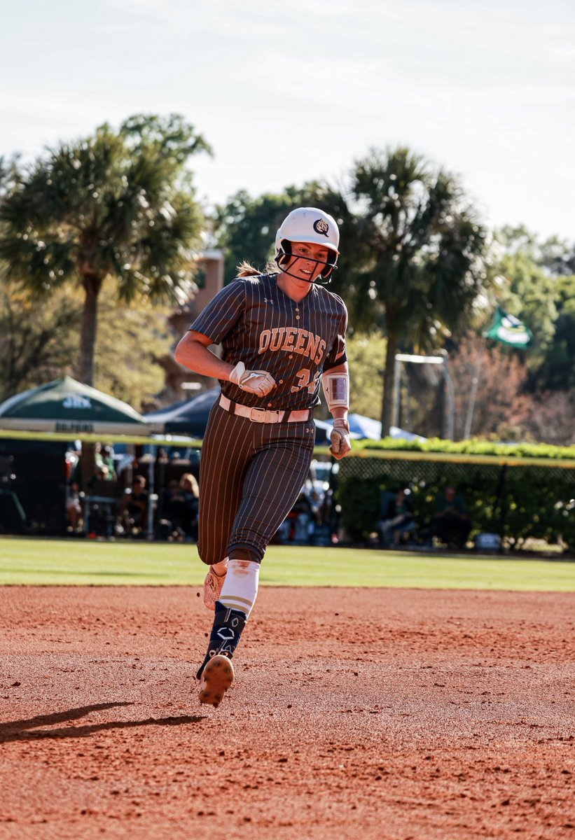 lindsey_deroeck's tweet photo. After much consideration, I have decided to enter the transfer portal with 1 year of eligibility left. I am grateful for the things that Queens has taught me and excited to see where my next home is! 
Email: lindseyderoeck34@gmail.com 
@SoftballPortal https://t.co/c9IofVkpUd