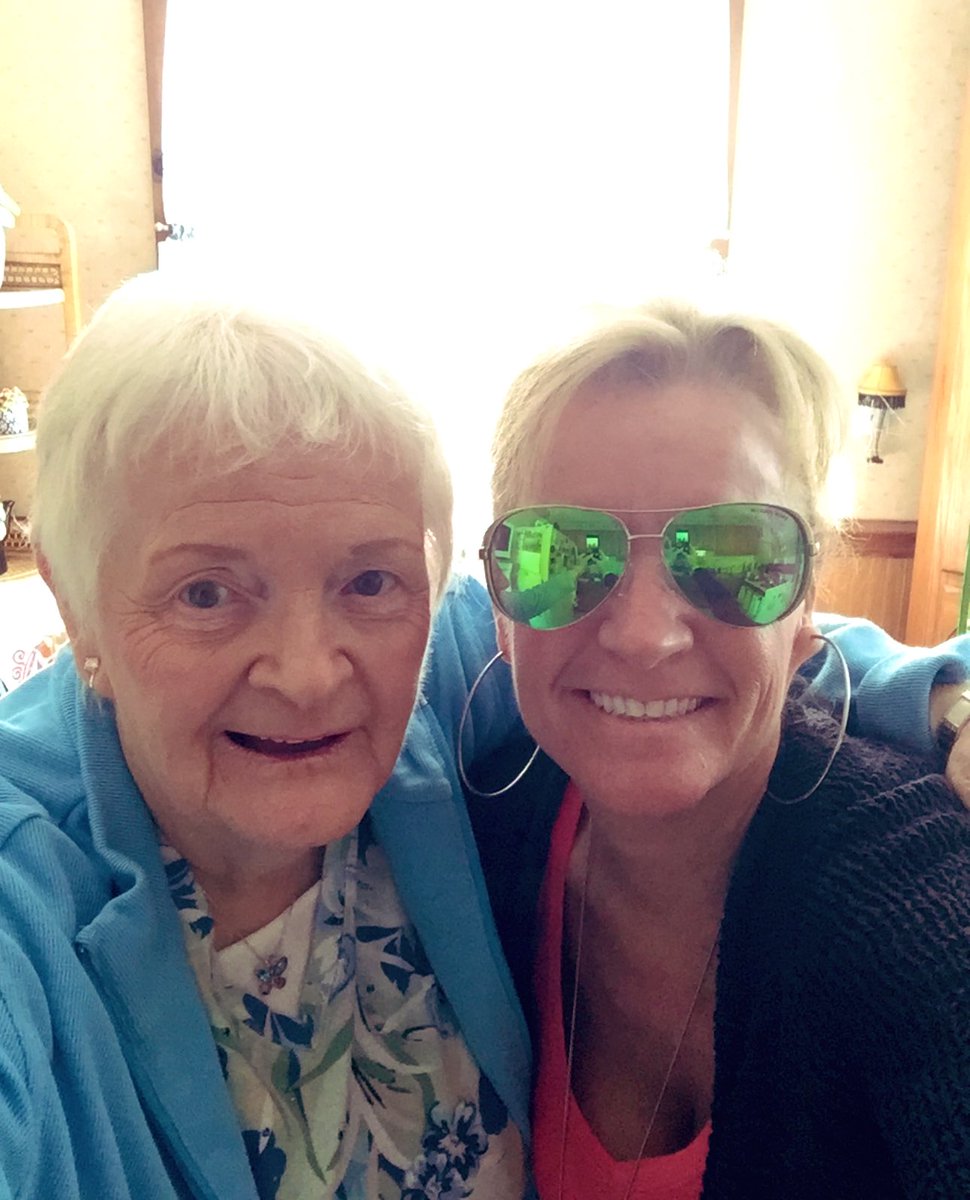 sjonas1225's tweet photo. this wknd was so hard. #ripmomma 🤍
I miss u so much. happy heavenly #MothersDay #thx for the shark 🦈 https://t.co/OeHvtePRoN