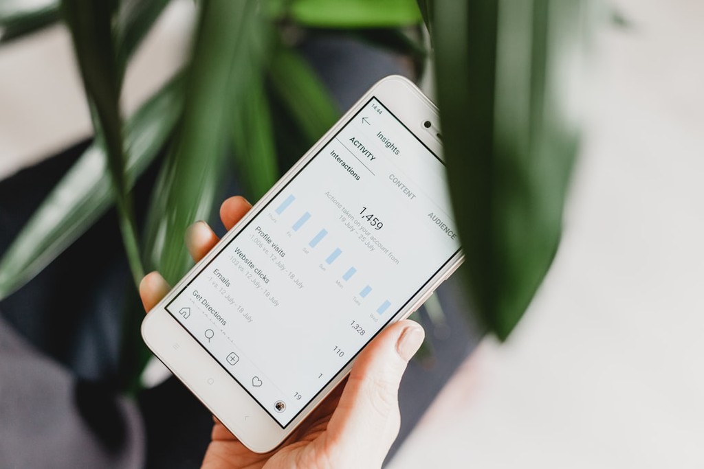 TeracoreZA's tweet photo. What is online advertising?

Read more 👉 https://t.co/NaO67I0Xaf

#CompleteGuide #TargetAudiences #OnlineAdvertising https://t.co/mY7ucdbuYQ