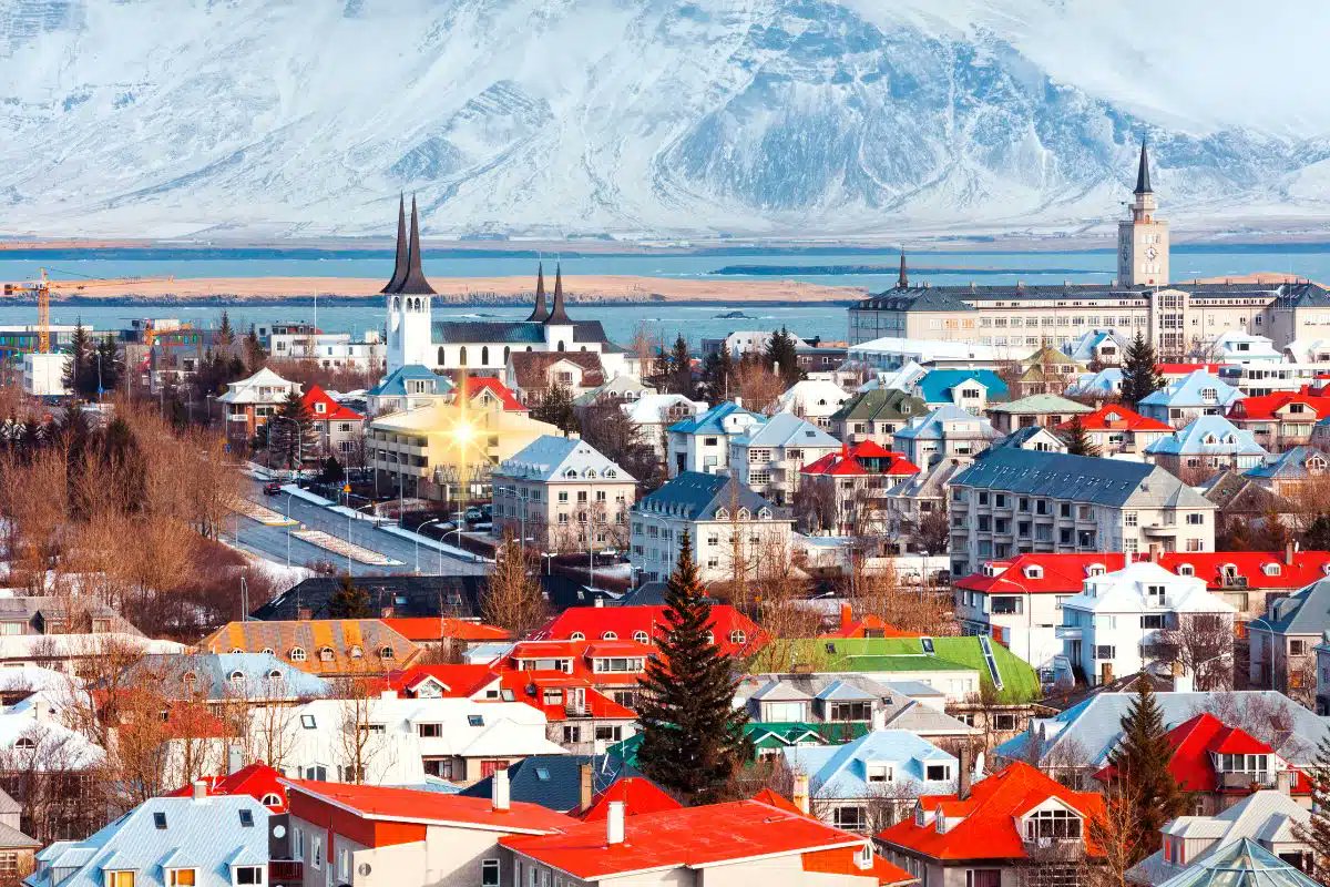 DrSWhitaker's tweet photo. Iceland approved the #fourdayworkweek in 2019: nearly 6 years later, all the predictions made have come true.
https://t.co/PbJ2iUz7RD https://t.co/E62ynBJPdg