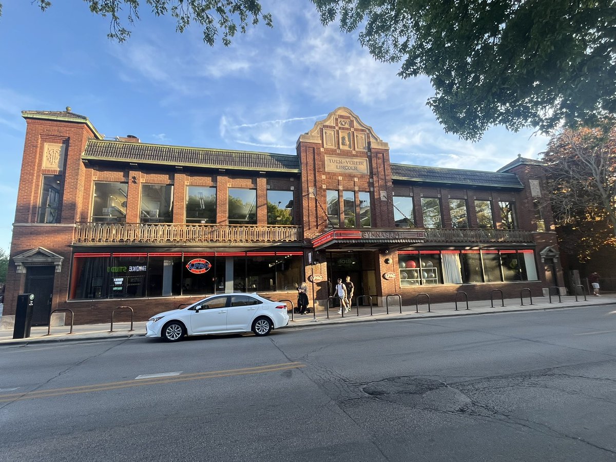 Chicago Bars tweet media