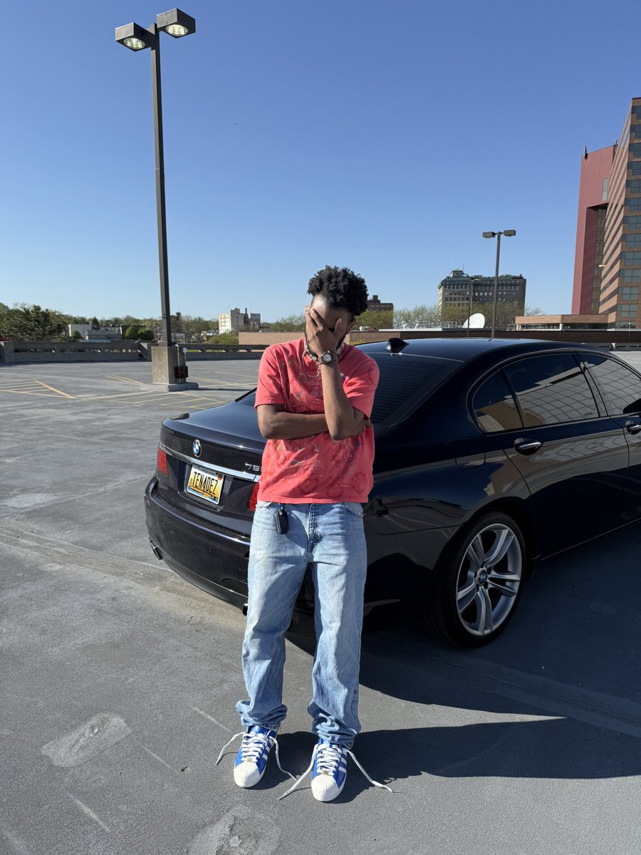 ape__jacket's tweet image. is this thing on?