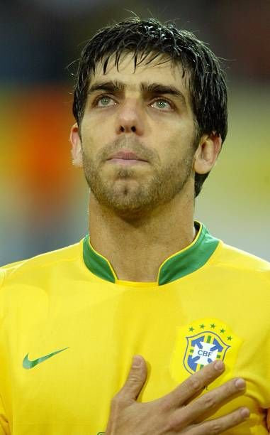 ultras_antifaa's tweet photo. PHOTO | "I get sick when I see right-wing Brazilian players like Neymar supporting fascists. We come from below and we are the people. How can we be on the other side?"

-Juninho Pernambucano https://t.co/qYzvqGwVKD