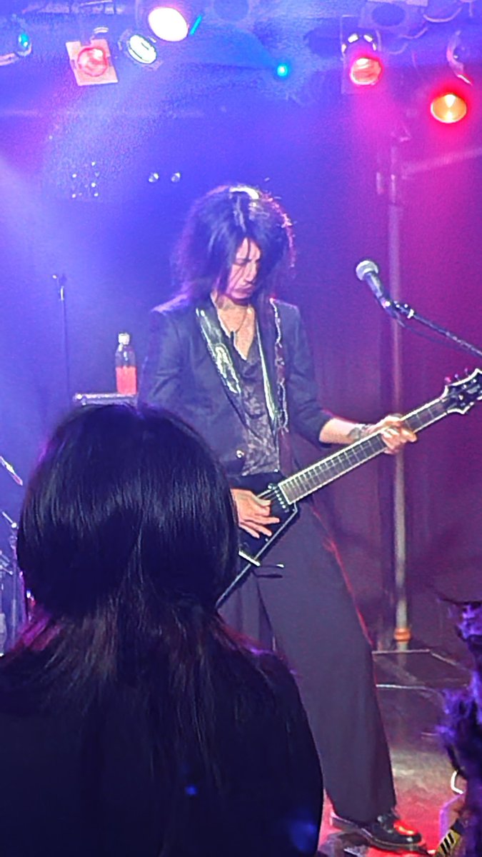 ruusan1205's tweet photo. LIVE振返りその2
HowlingMooN+水戸産業廃棄物
初めましてのHowlingさん
おなじみの水戸産業廃棄物さんからの助っ人で
1日限定Howling廃棄物
どっちのバンドもVocalさんは魔王感😆
雰囲気ある中INOパートの
アキさんが楽しそうに演奏してるのが印象的でした🤭
#HowlingMooN https://t.co/pK6qbKeGzJ