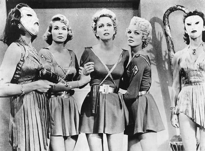 OneiricOmnestar's tweet photo. Oh no!! I think we entered the wrong party, again.
#favesunday #whatsyourcaption https://t.co/SdwT7YauZz