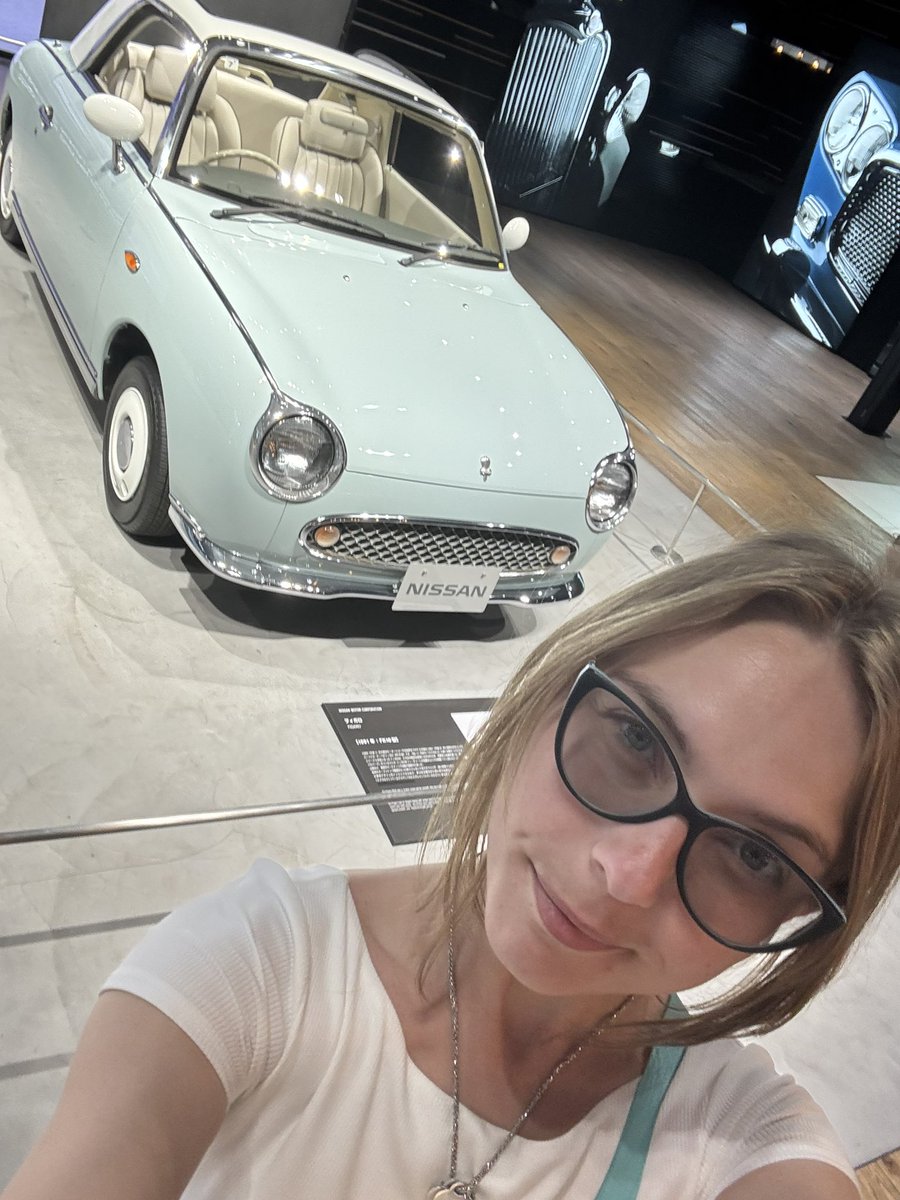 Chloe Toy tweet media