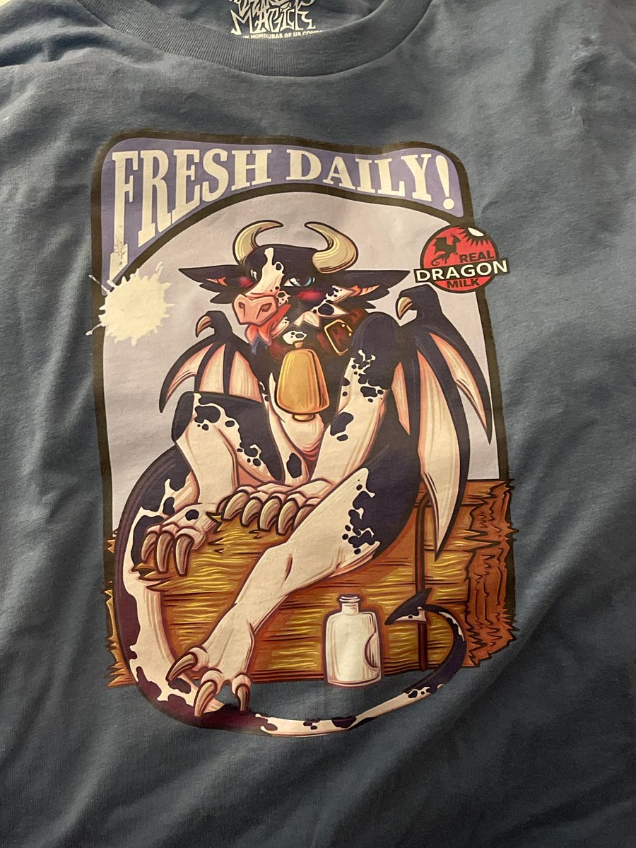 Azorukum's tweet photo. I got the shirt ever https://t.co/hUvLafqPAF