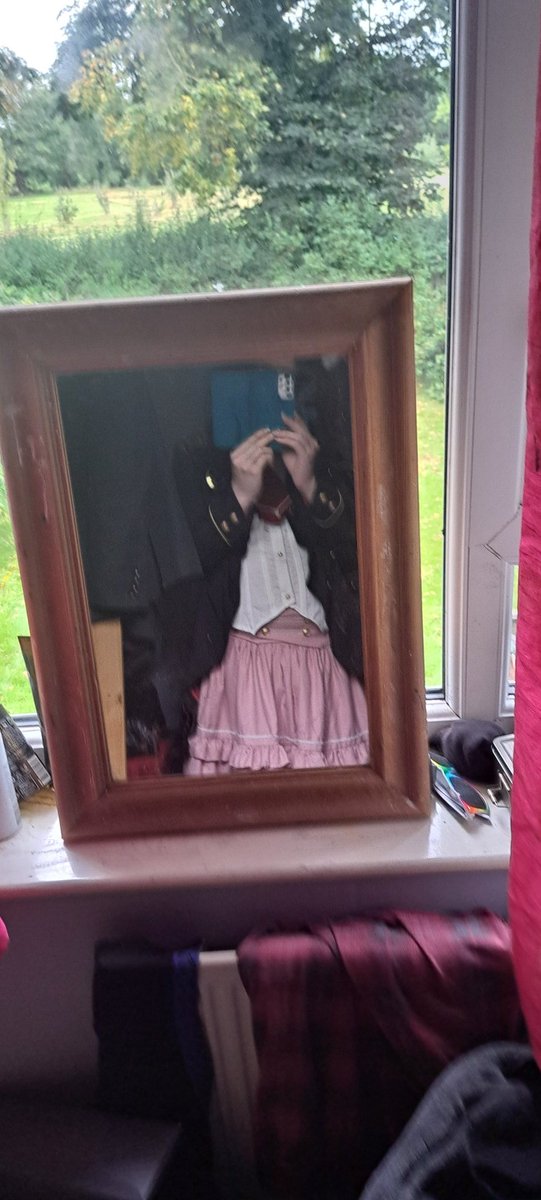 Kat_flufy's tweet image. 📌HEY GUYS ITS ME KAT!!!!! HI HI
um. i like to dress up as cool characters i say crazy things on the internet and love women a lot
please follow me 🥺
kat-flufy.straw.page strawr page
throne.com/kat_flufy buy me things pleasee i have no money