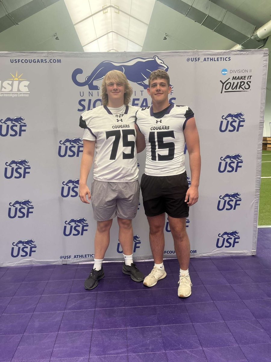Thanks <a href="/USFCougarsFB/">USF Football</a> for the great junior day!! <a href="/JimGlogowski/">Coach Glo</a> <a href="/CoachLueds/">Lucas Lueders</a>