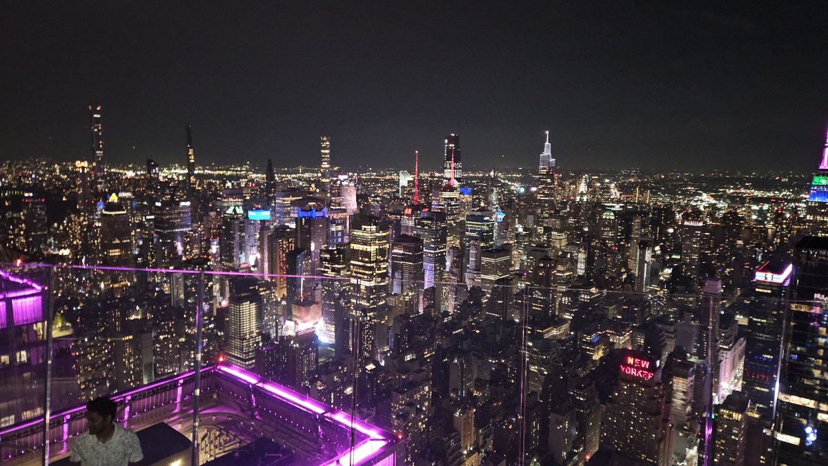 hocekm's tweet image. Night view of NY from The Edge