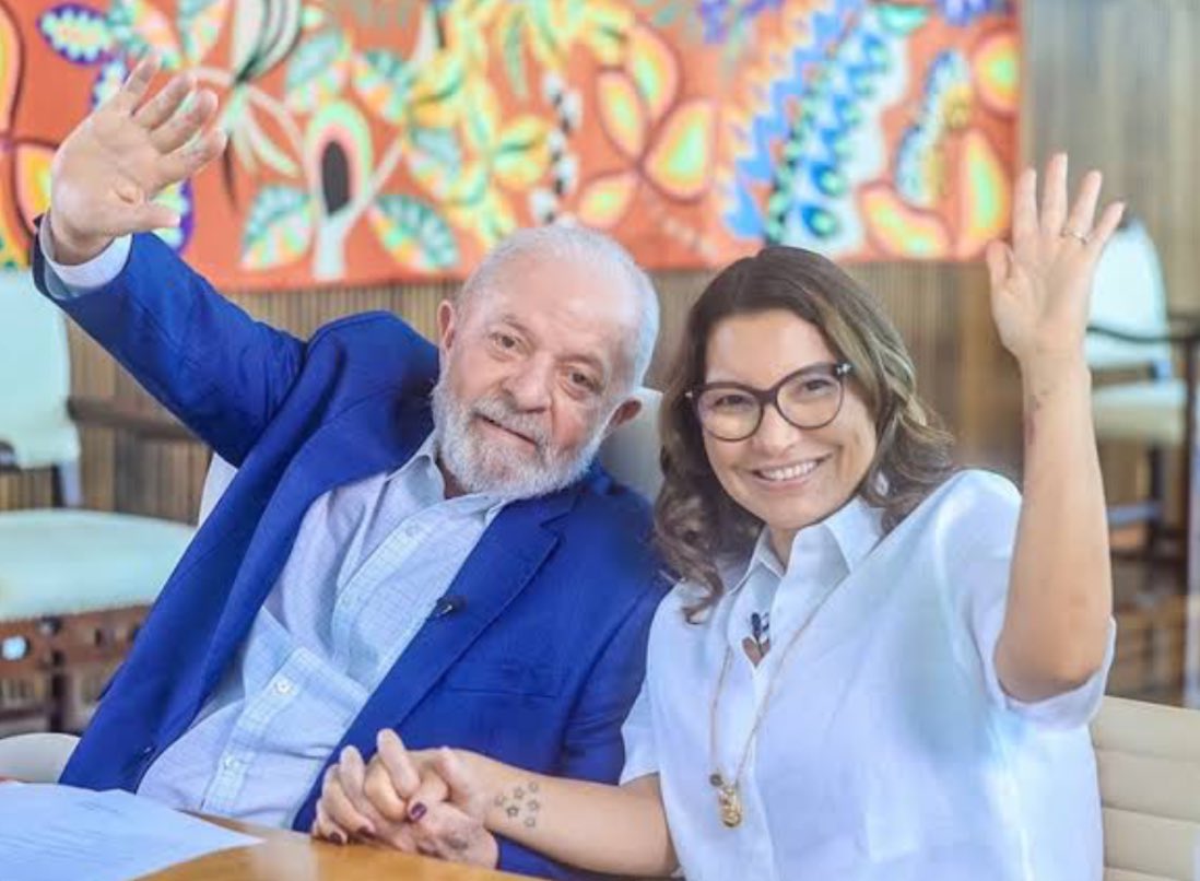 OFCBostil's tweet photo. 🚨LUZ PARA TODOS | Governo prepara grande evento para inaugurar o programa de luz gratuita no próximo dia 15. A estimativa é beneficiar cerca de 60 milhões de brasileiros. O custo, de aproximadamente R$ 4,5 bilhões, será repassado aos demais consumidores. https://t.co/i3Vj5tdlrL