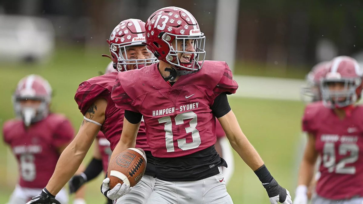 Devyn Simmons (@devyn_simmons3) on Twitter photo After a Great conversation with <a href="/CoachTPorterWR/">Tayshaun Porter</a> and <a href="/Coach_Luvara/">Vince Luvara</a>, I’m blessed to be offered by Hampden-Sydney!!
<a href="/gohshsfootball/">HSHS Football</a> <a href="/MrKleanKutVA/">Keylon Mayo</a> After a Great conversation with <a href="/CoachTPorterWR/">Tayshaun Porter</a> and <a href="/Coach_Luvara/">Vince Luvara</a>, I’m blessed to be offered by Hampden-Sydney!!
<a href="/gohshsfootball/">HSHS Football</a> <a href="/MrKleanKutVA/">Keylon Mayo</a>