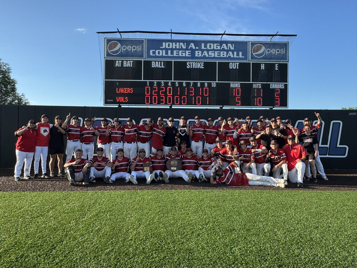 Julio Godinez (@j_godinez08) on Twitter photo Couldn't be prouder of our team, coaches <a href="/gabeblack_22/">Gabe Black</a> <a href="/davismj01/">Davis Johnson</a> Bert Bradley for all the hard work they have done to this point to bring this hardware home!! Can't forget our AT Nicki!!
<a href="/LLC_Baseball/">Lake Land Baseball</a> is heading to Chicago!
#RegionXXIVChamps
#LakerUp #L4L Couldn't be prouder of our team, coaches <a href="/gabeblack_22/">Gabe Black</a> <a href="/davismj01/">Davis Johnson</a> Bert Bradley for all the hard work they have done to this point to bring this hardware home!! Can't forget our AT Nicki!!
<a href="/LLC_Baseball/">Lake Land Baseball</a> is heading to Chicago!
#RegionXXIVChamps
#LakerUp #L4L