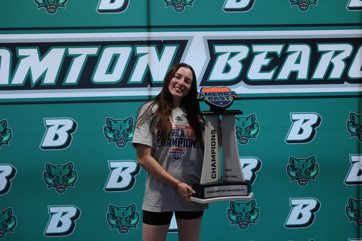 All smiles following the NCAA Selection Show tonight!

#ONEBinghamton #AESB