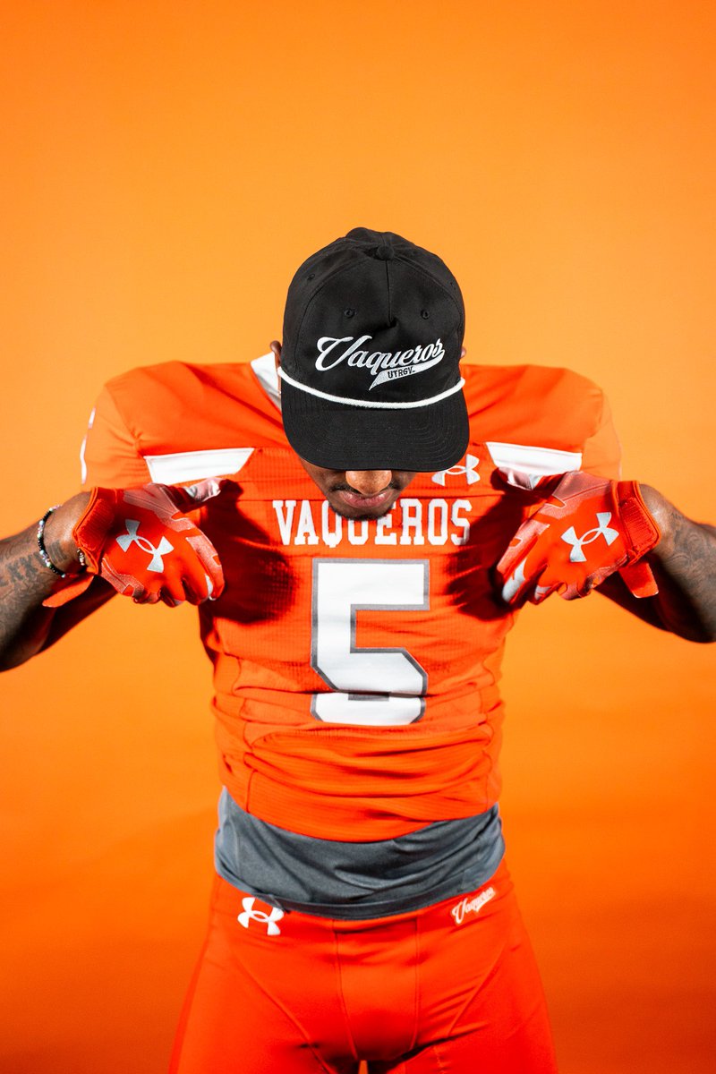 javiencuff's tweet image. I appreciate everyone who has recruited me thus far and reached out to me to come to their program. With that being said me and my family have decided that it’s in my best interest to take my talents to UTRGV!! 
✌🏾up !!