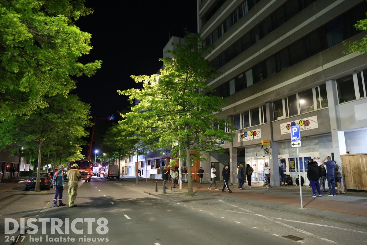 Zeer grote brand in bedrijfspand in Den Haag