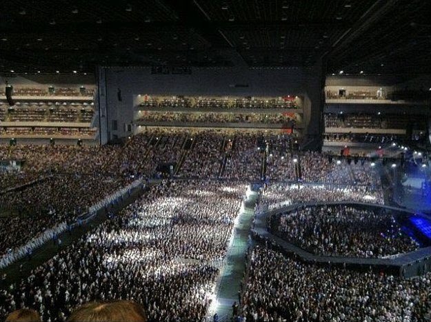 GqtgYnibcAA8Fl1.jpg?format=jpg