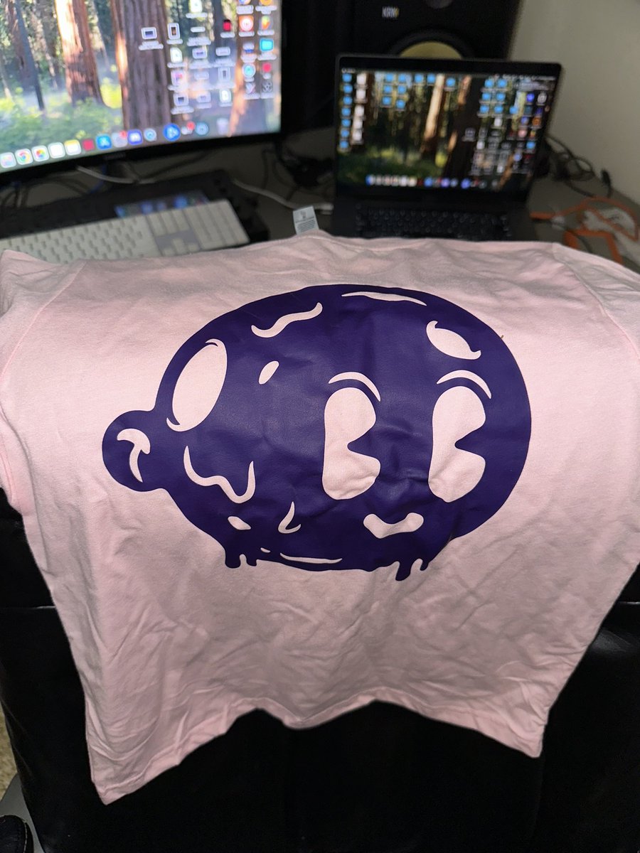 🫠🌕Melting Moons tweet media