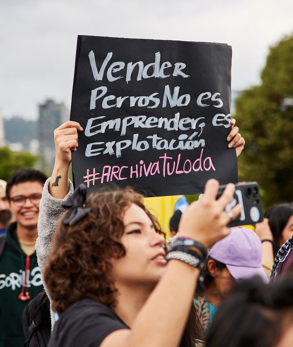 MANimalistas's tweet image. En la LODA la @BiodiversidadAN permite el uso de collares de ahogo, de púas y otras técnicas de adiestramiento canino y terapia de comportamiento de carácter aversivo, punitivo o coercitivo.
@AsambleaEcuador no pasen a la historia como #AbanderadosDelMaltratoAnimal #archivatuloda