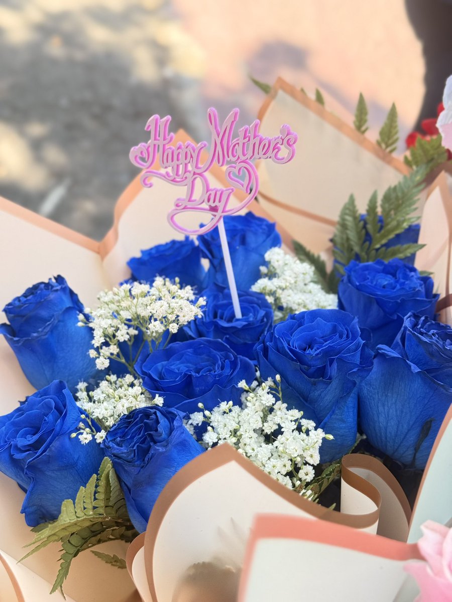 AnHeartist's tweet image. Highlight of the day!!!

- Celebrated Mother’s Day which is always special 
- Enjoyed a well deserved cheat day 😬
- Spotted a beautiful cardinal - a little sign of hope and good luck ❤️
- Had some peaceful "me time" to recharge #weekendDump