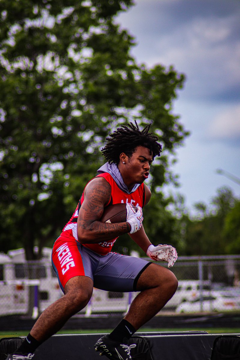 ChristianHenry 3⭐️ (@chenry24757) on Twitter photo After a great conversation with <a href="/Coach_Luvara/">Vince Luvara</a> I’m extremely blessed and humbled to receive my 2nd offer from <a href="/HSC__FOOTBALL/">H-SC Football</a> <a href="/MarkHall_59/">Mark Hall III</a> After a great conversation with <a href="/Coach_Luvara/">Vince Luvara</a> I’m extremely blessed and humbled to receive my 2nd offer from <a href="/HSC__FOOTBALL/">H-SC Football</a> <a href="/MarkHall_59/">Mark Hall III</a>