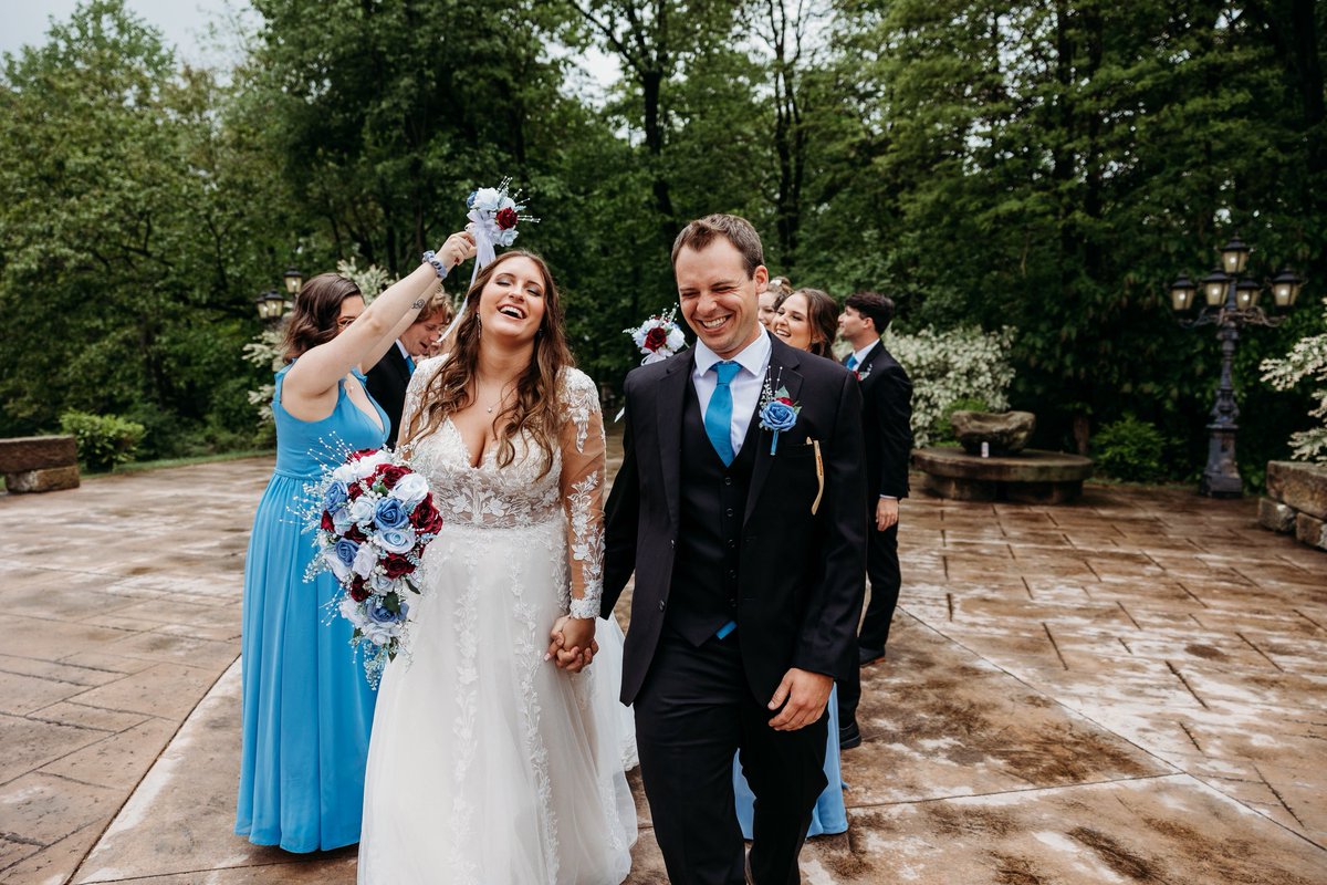Happy 1st anniversary to my amazing husband! It’s been a year full of laughs and memories. I can’t thank you enough for all that you do. Very excited to take on this next chapter with you by my side💕