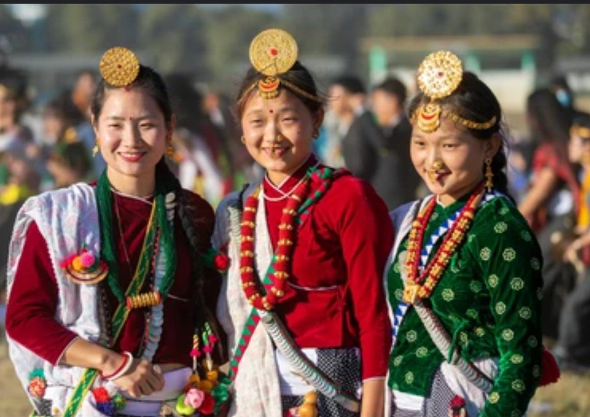 किरात समुदायको महान् पर्व उभौली पर्व २०८२ को अवसरमा स्वदेश तथा विदेशमा रहनु भएका सम्पूर्ण नेपाली दिदीबहिनी तथा दाजुभाइहरूमा सुख, शान्ति, सुस्वास्थ्य र समृद्धिको हार्दिक शुभकामना व्यक्त गर्दछु ।
किरात समुदायको मौलिक संस्कृति, पृथ्वी, प्रकृति र पितृप्रतिको श्रद्धा र कृषि परम्परा