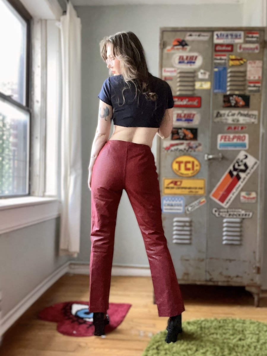 haylgnar's tweet image. Everyone forgot that I was hot even me