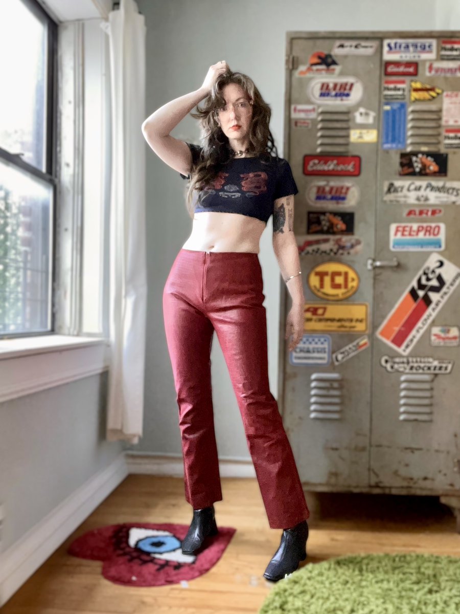 haylgnar's tweet image. Everyone forgot that I was hot even me